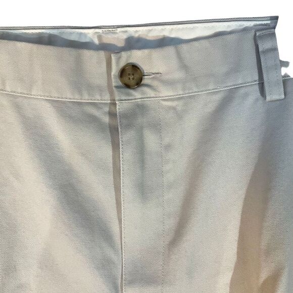 LL Bean NWOT Natural fit flat front straight leg. Size 38, Inseam 30. Khaki - Picture 8 of 15